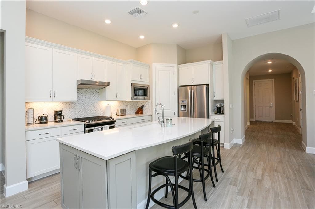 9716 Everglades DR-31