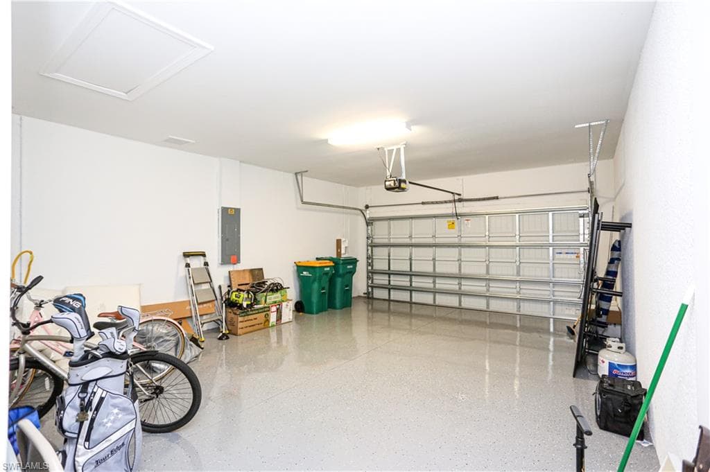 9716 Everglades DR-4