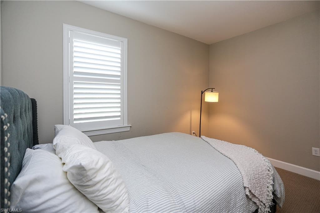 9716 Everglades DR-23