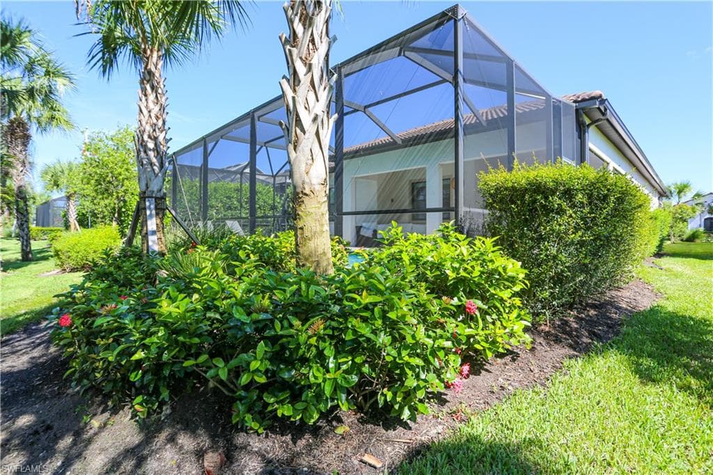 9716 Everglades DR-34