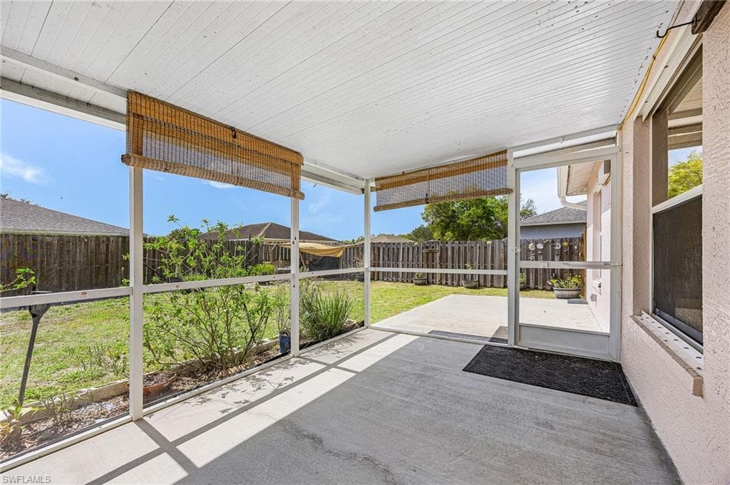 15552 Horseshoe LN-21