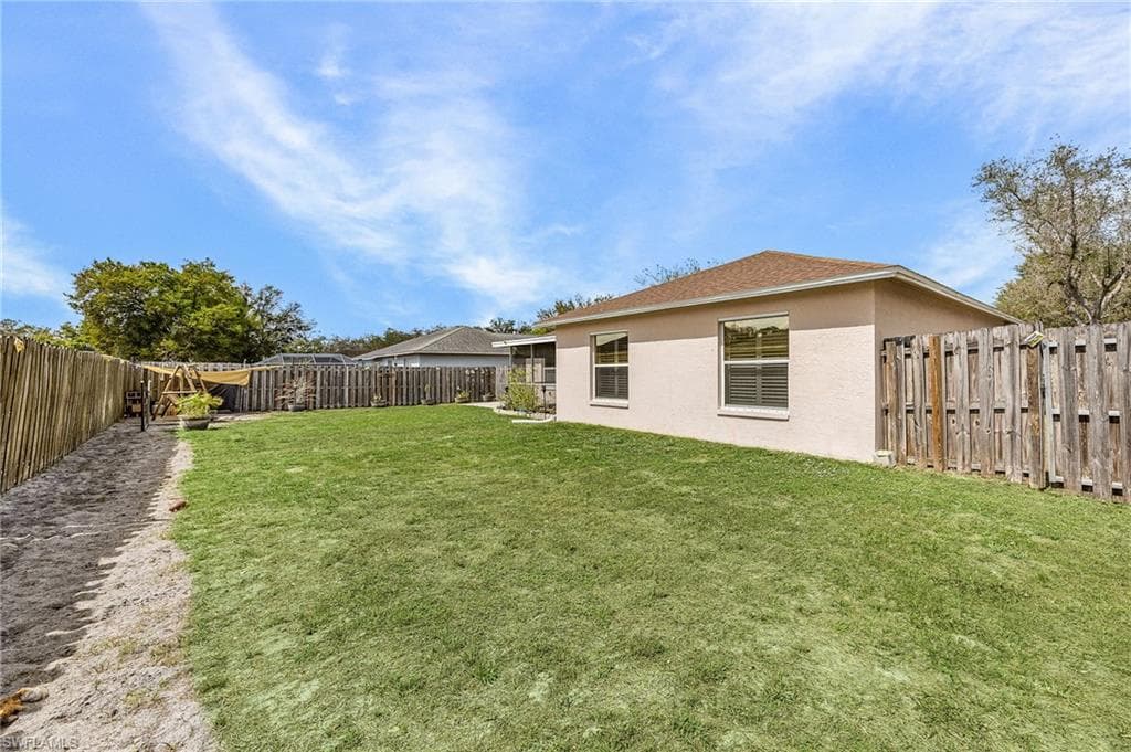 15552 Horseshoe LN-23