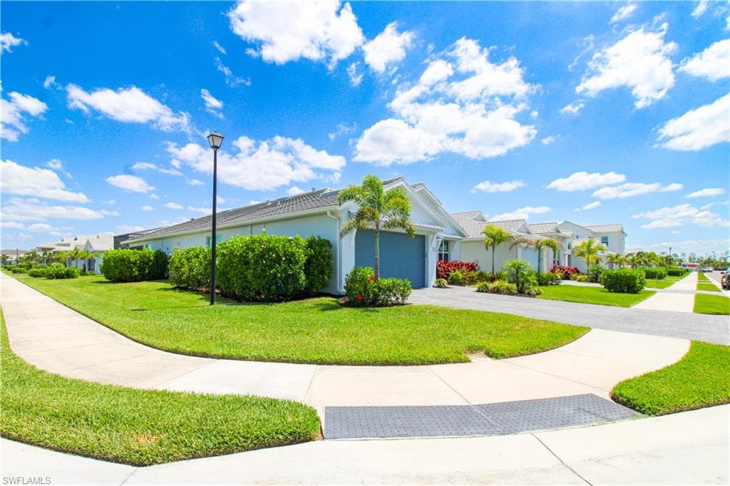 9241 Cayman DR-4