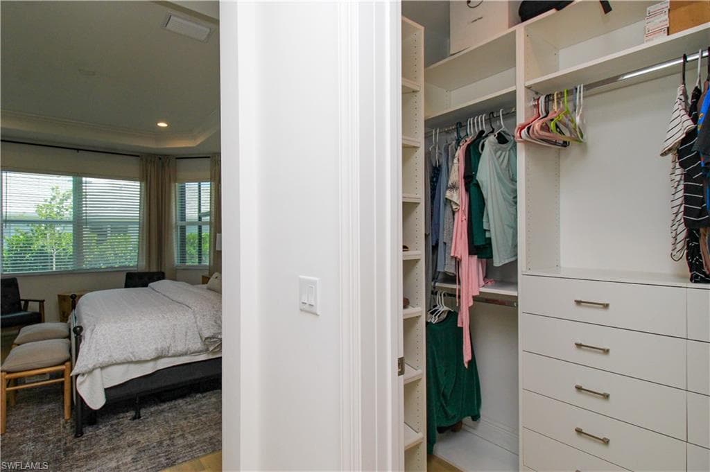 9241 Cayman DR-19