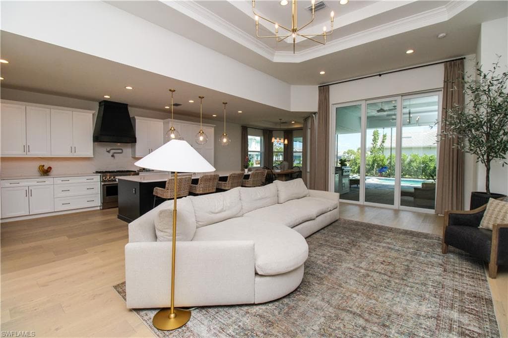 9241 Cayman DR-23