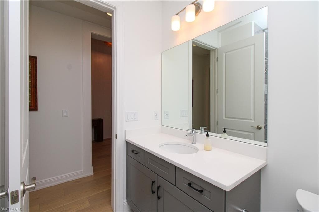 9241 Cayman DR-32