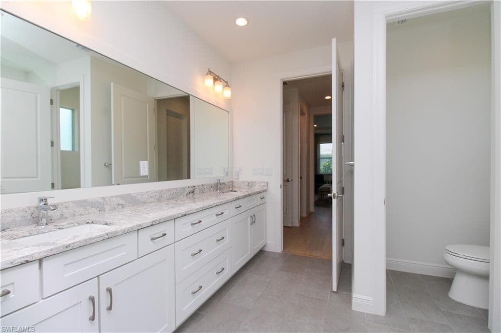 9241 Cayman DR-17