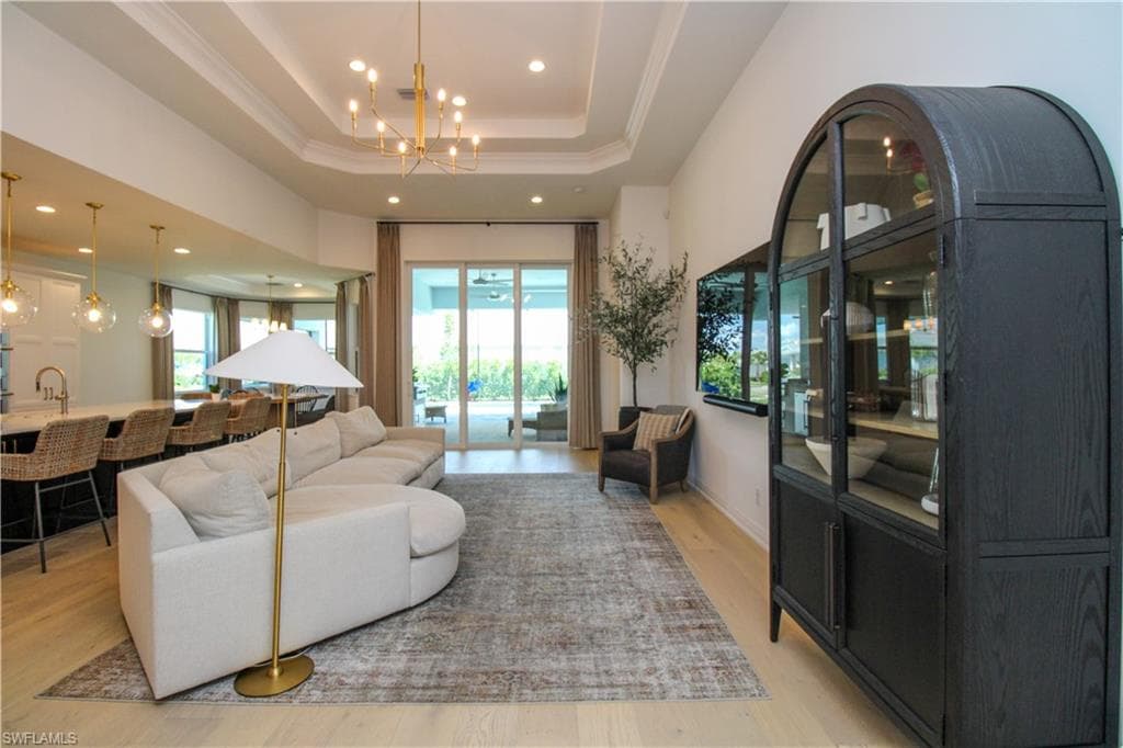 9241 Cayman DR-24