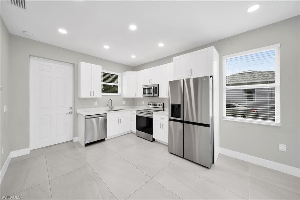 26951 N RIVERSIDE DR-33