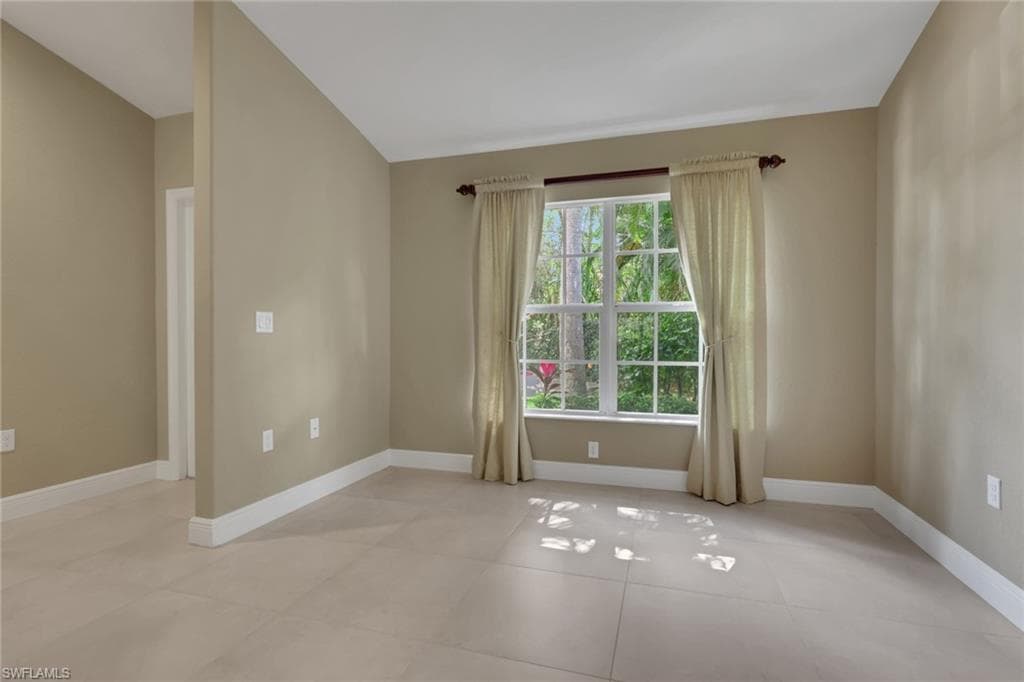 3555 Avion Woods CT 501-5