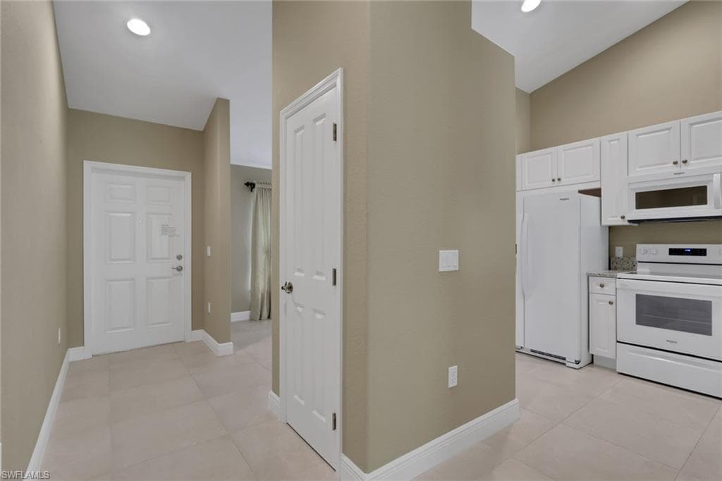 3555 Avion Woods CT 501-12