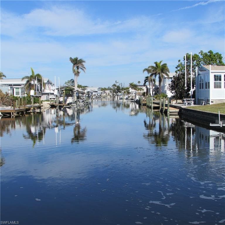 5004 Gulfgate LN-17