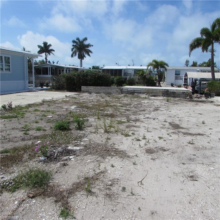 5004 Gulfgate LN-26