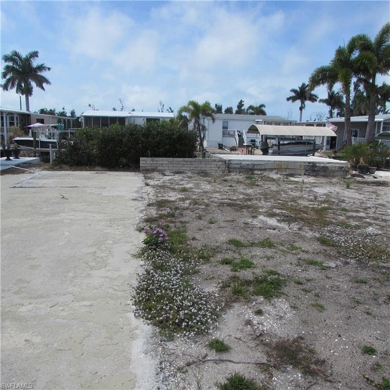 5004 Gulfgate LN-28