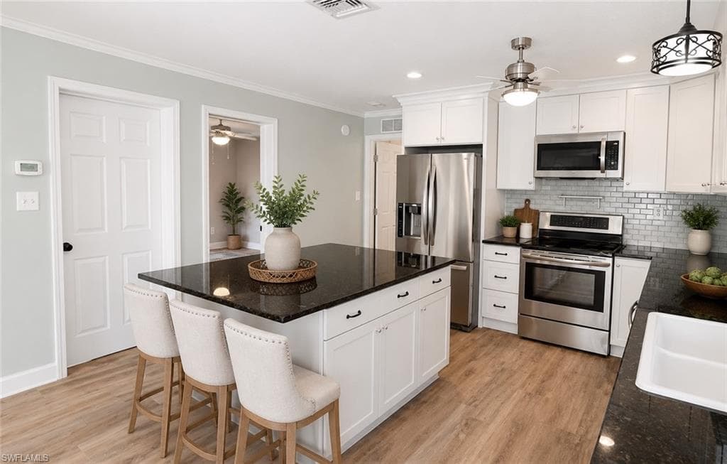 122 Leawood CIR-1