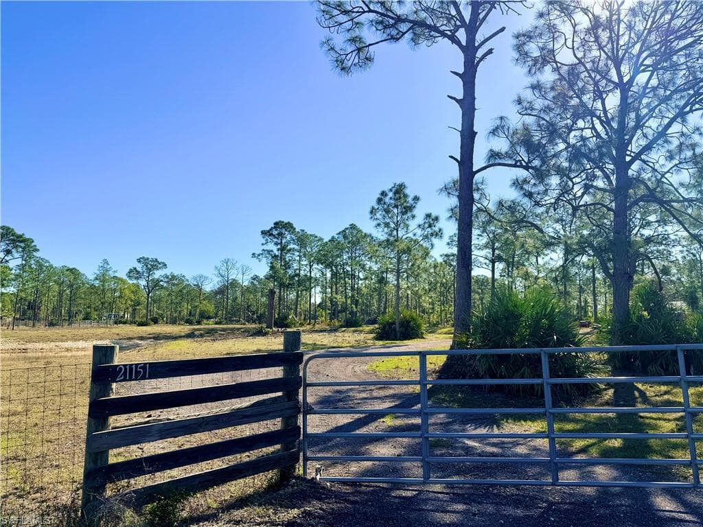 21151 Hidden Woods TRL-5