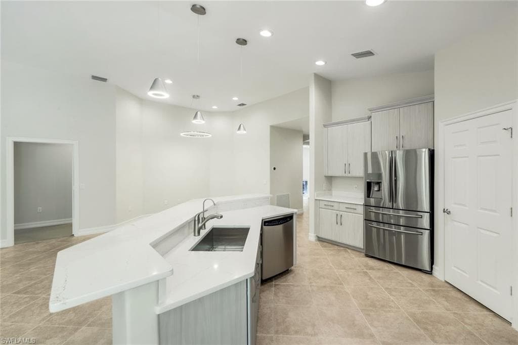 2040 Tarpon Bay DR N 201-21