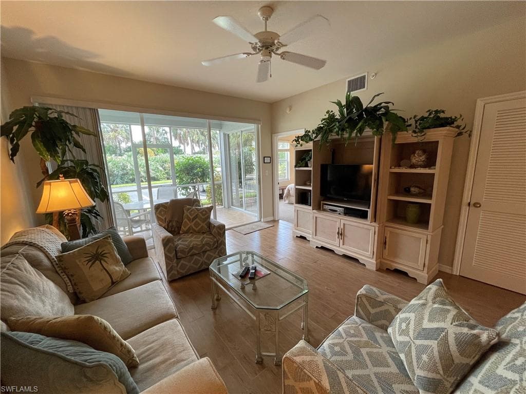 519 Roma CT 2103-2