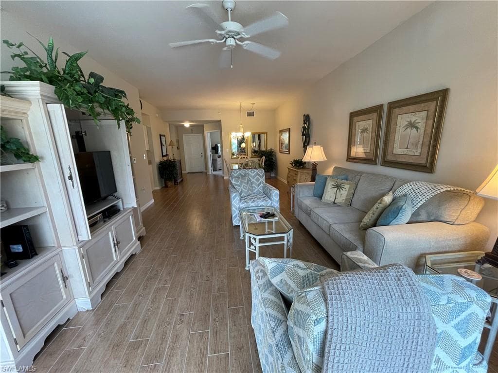 519 Roma CT 2103-1