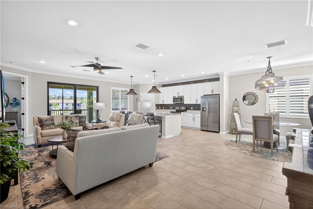 2387 Anguilla DR 202-3