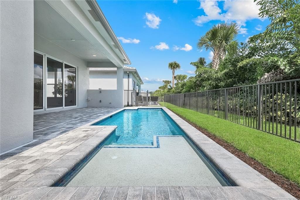 2741 Durham CIR-22