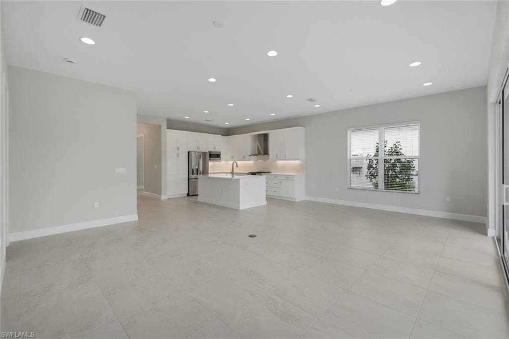 2741 Durham CIR-11