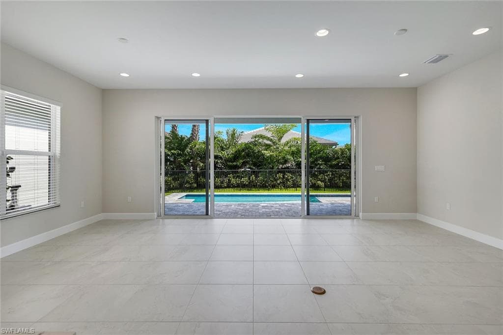2741 Durham CIR-8