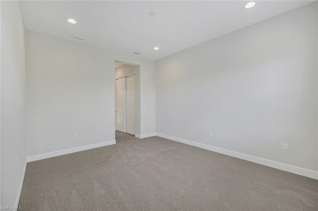 2741 Durham CIR-13
