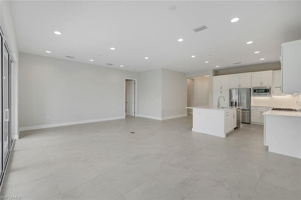 2741 Durham CIR-10