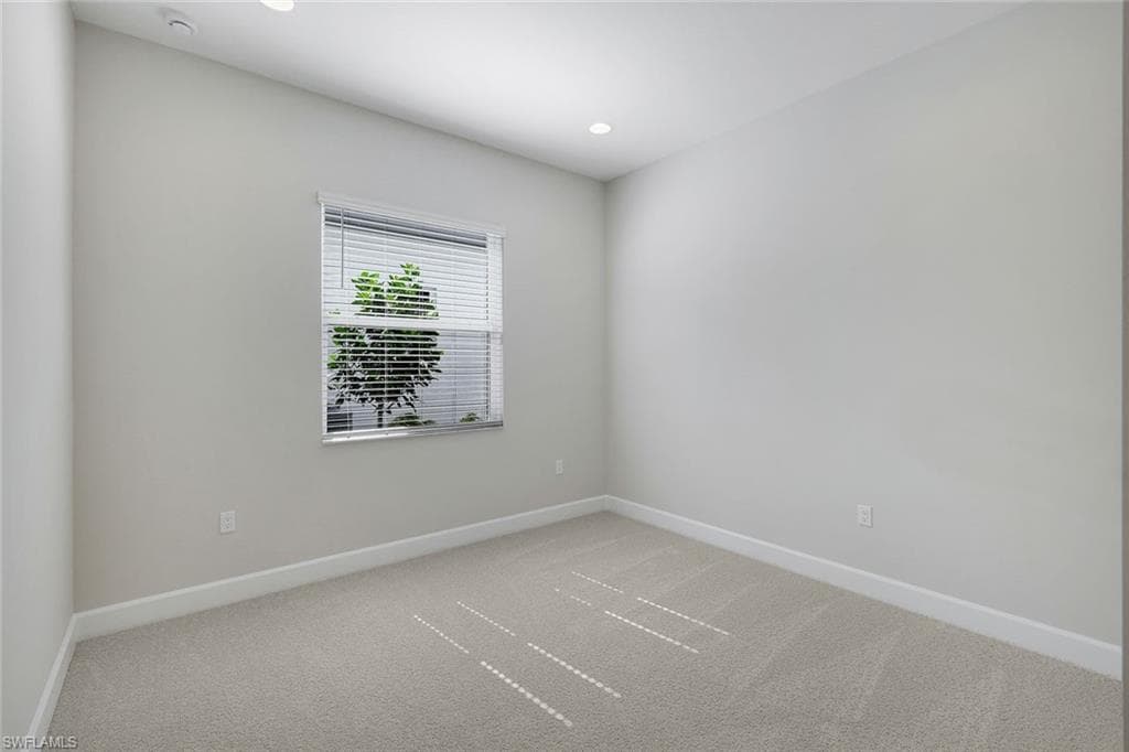 2741 Durham CIR-18