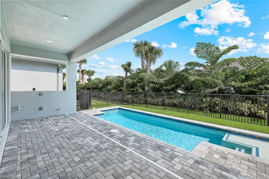 2741 Durham CIR-24