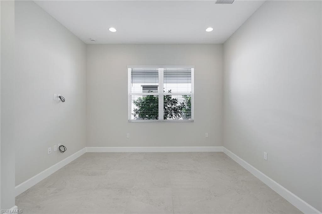2741 Durham CIR-20