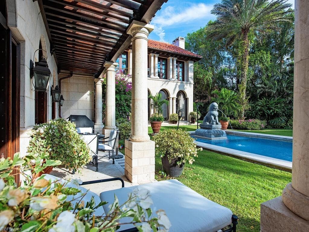 3200 Green Dolphin LN-42