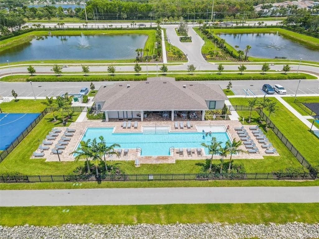 15245 Wildflower CIR-31
