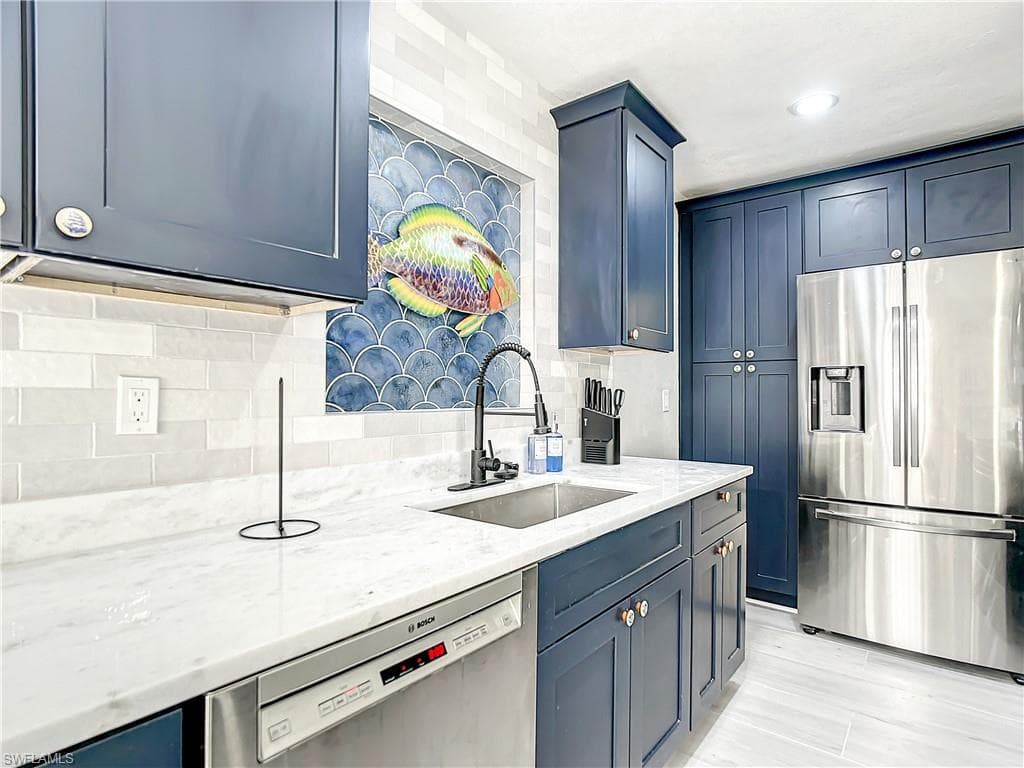 217 Miramar ST-10