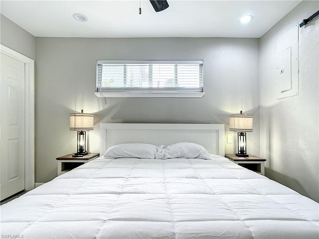 217 Miramar ST-28