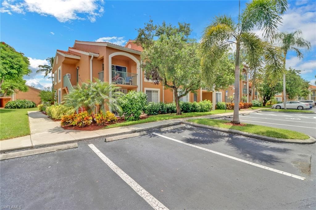 1205 Wildwood Lakes BLVD 201-12