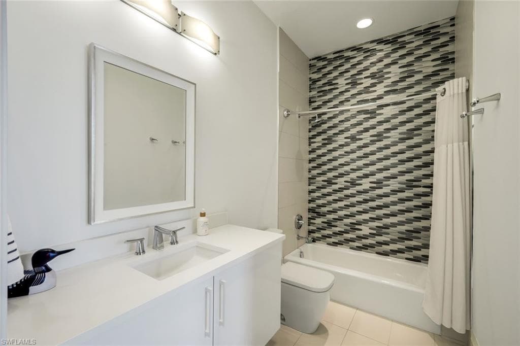 16438 Seneca WAY-29