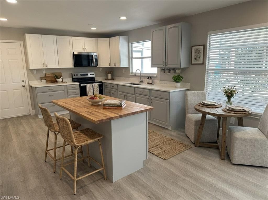 25168 Pinson DR-9
