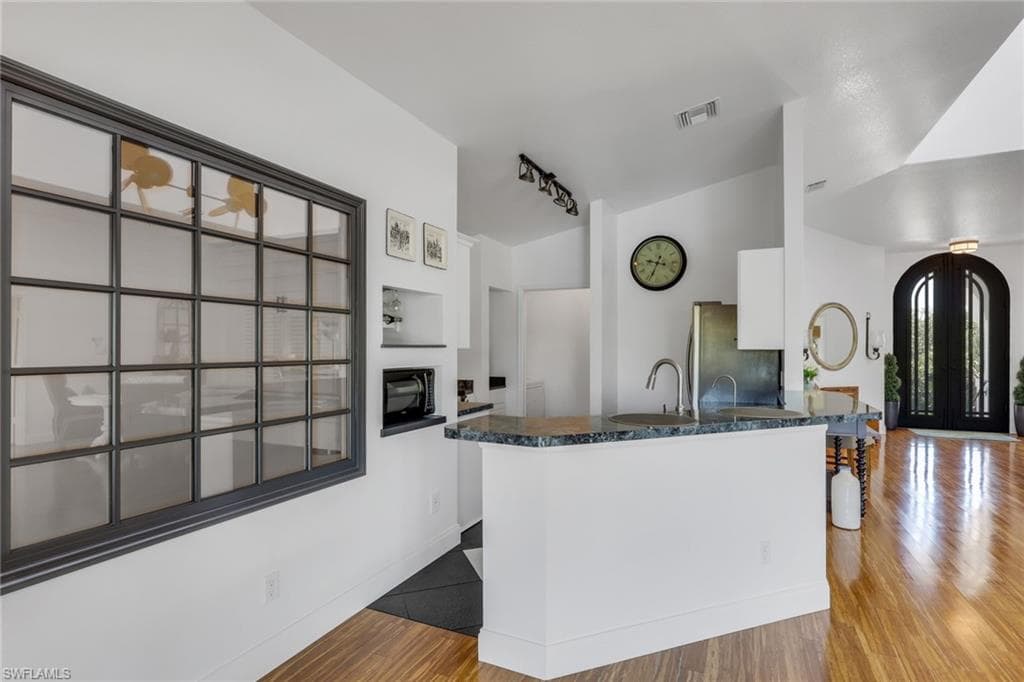 27170 Esther DR-14