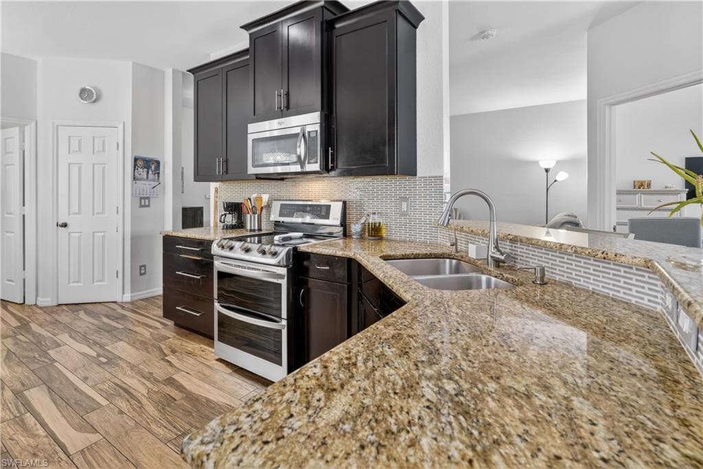 9689 Pineapple Preserve CT-2