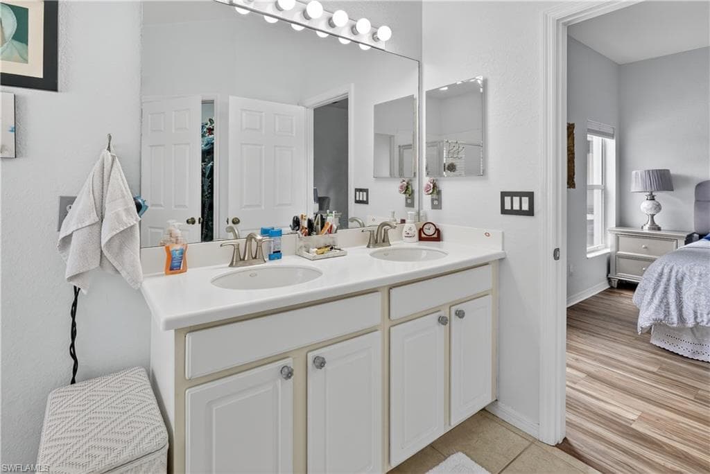 9689 Pineapple Preserve CT-18