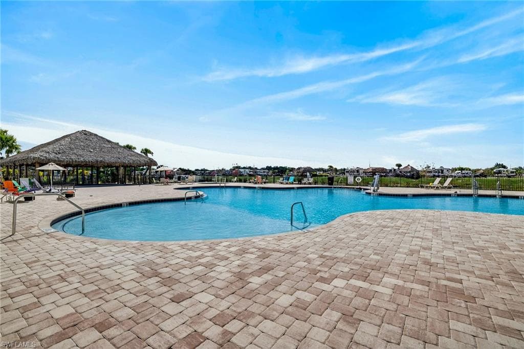 221 Riverclub CT-15