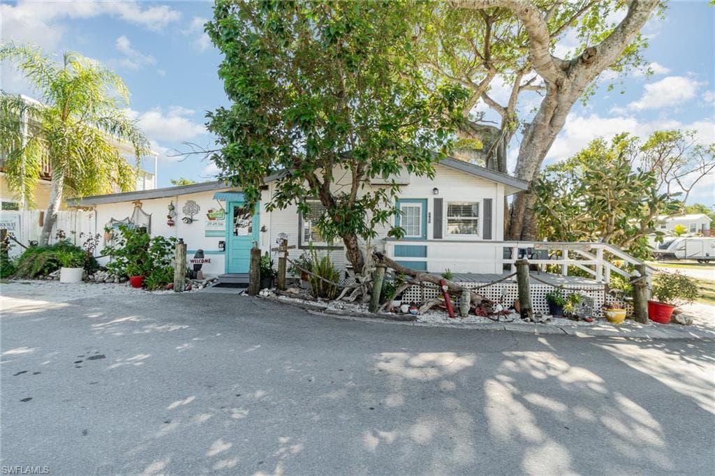 1180 Chokoloskee DR 32-26