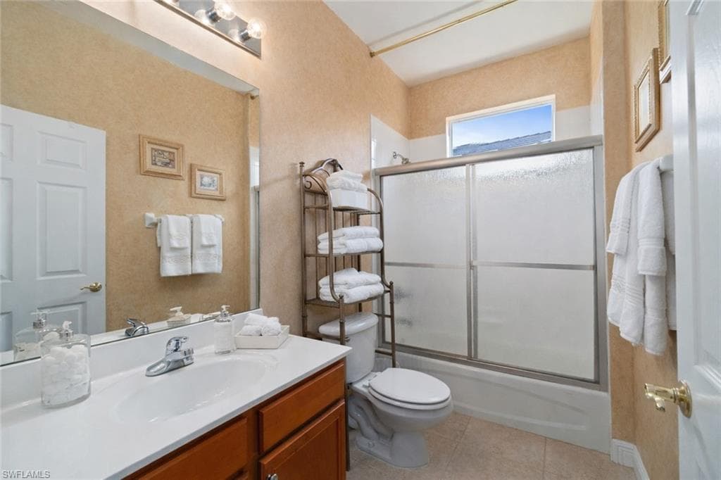 4832 Cerromar DR-19