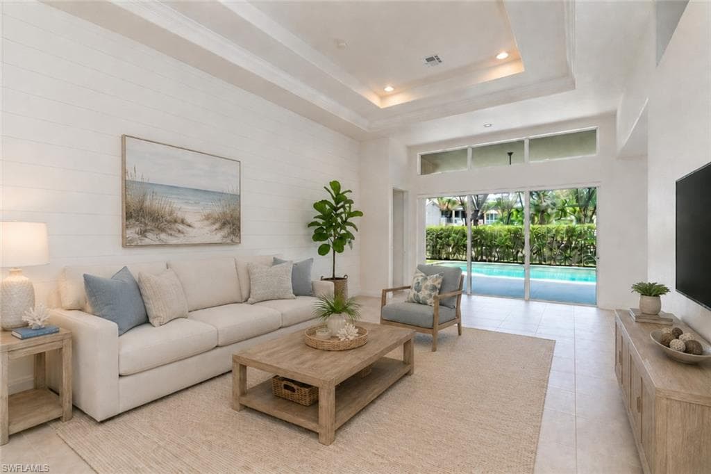 4832 Cerromar DR-8