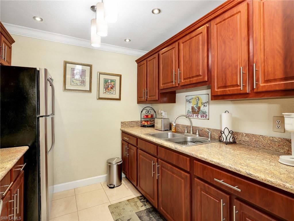 431 Van Buren ST C6-9