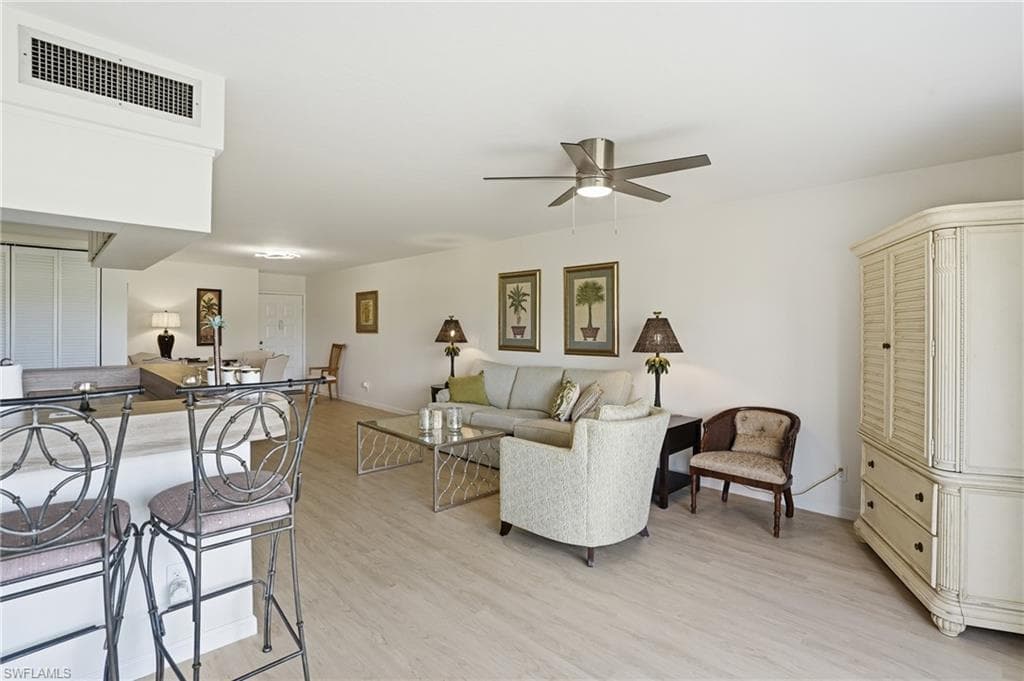 5585 Trailwinds DR 314-12