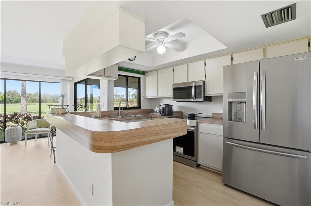 5585 Trailwinds DR 314-1