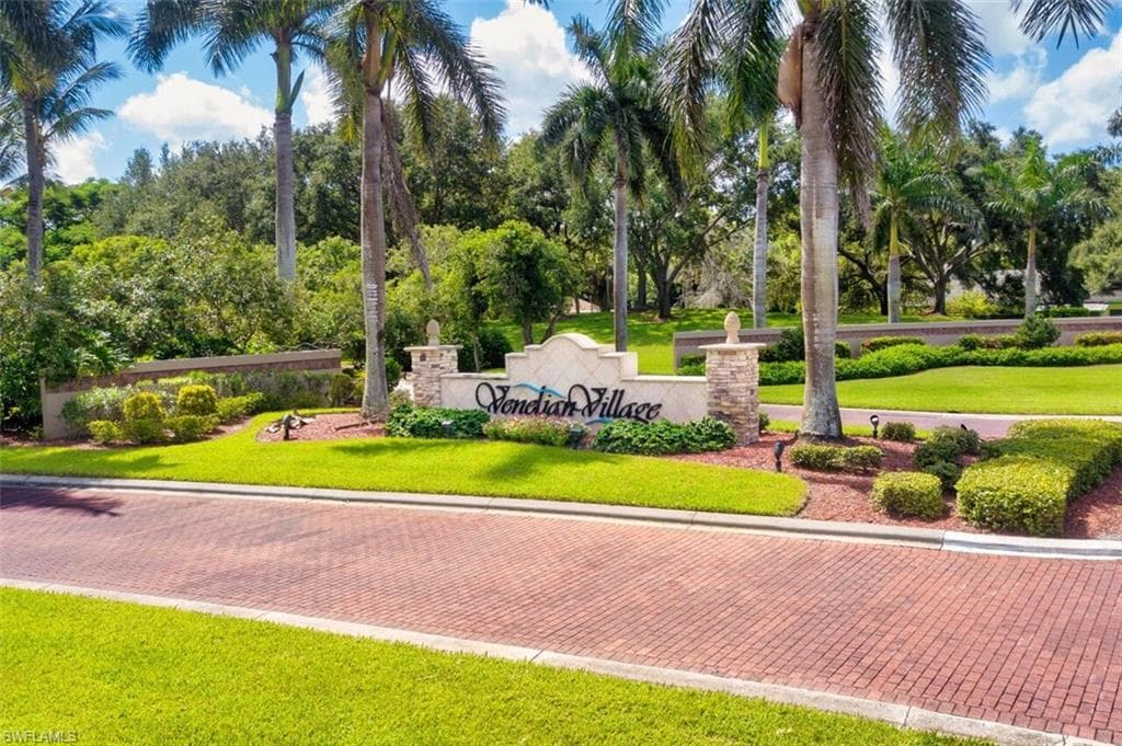 9917 Las Casas DR-1
